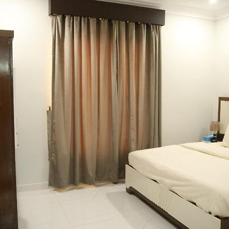 Al Rasheed Apartments Second Floor Apartment Karachi Buitenkant foto