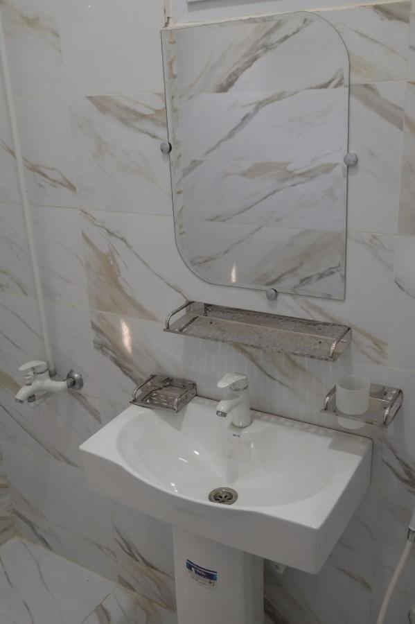 Al Rasheed Apartments Second Floor Apartment Karachi Buitenkant foto